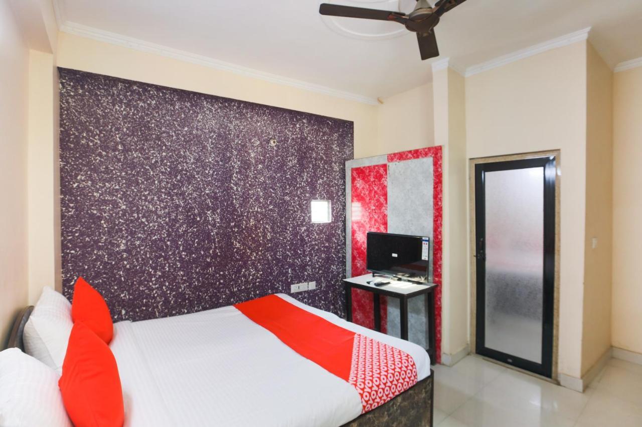 Spot On 39428 Diamond Swift Hotel Badarpur Exterior photo